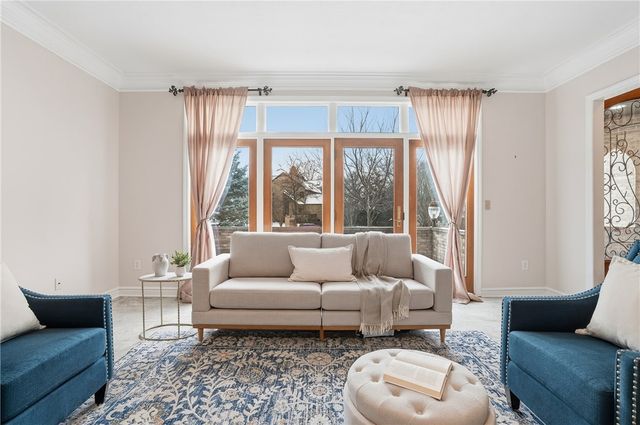 2167 S Villa Dr, Hampton, PA 15044