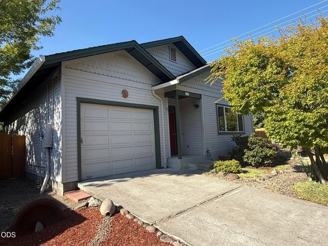 1302 Mill Pond Road, Ashland, OR 97520