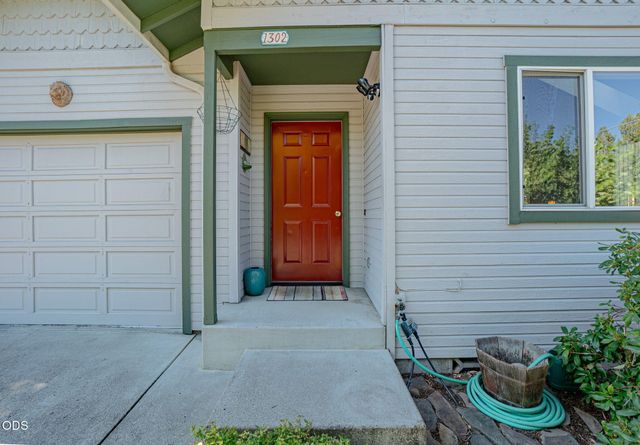 1302 Mill Pond Road, Ashland, OR 97520
