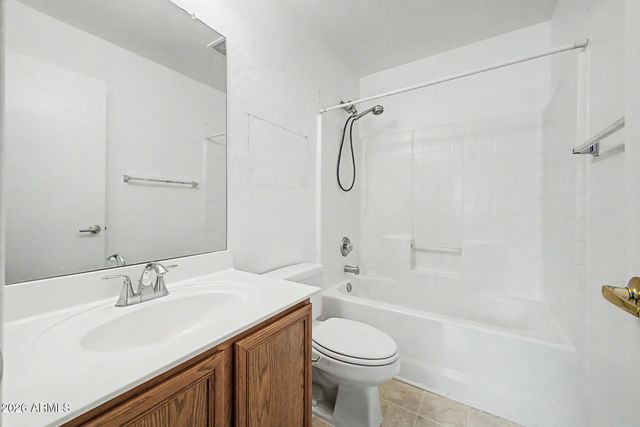 2920 E EBERLE Lane, Phoenix, AZ 85032