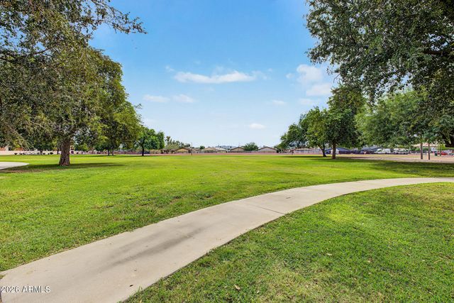2920 E EBERLE Lane, Phoenix, AZ 85032