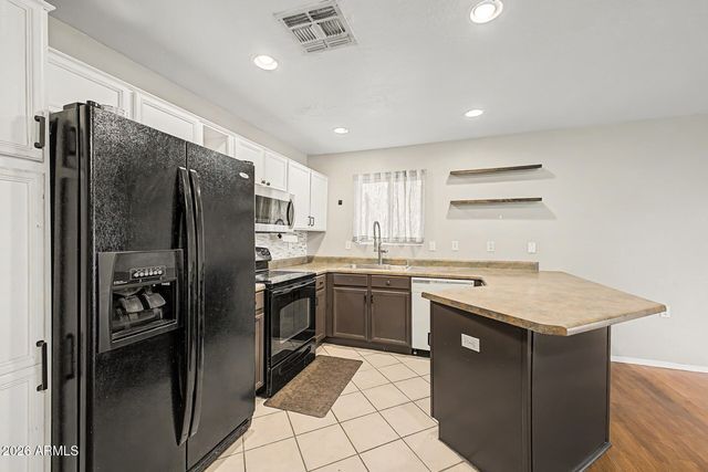 2920 E EBERLE Lane, Phoenix, AZ 85032