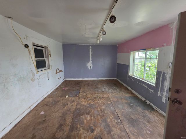 2241 W Washington Street, South Bend, IN 46628