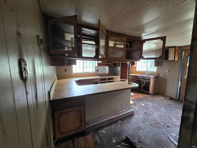 2241 W Washington Street, South Bend, IN 46628