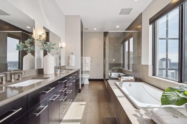 201 S 11th Street 2100, Minneapolis, MN 55403