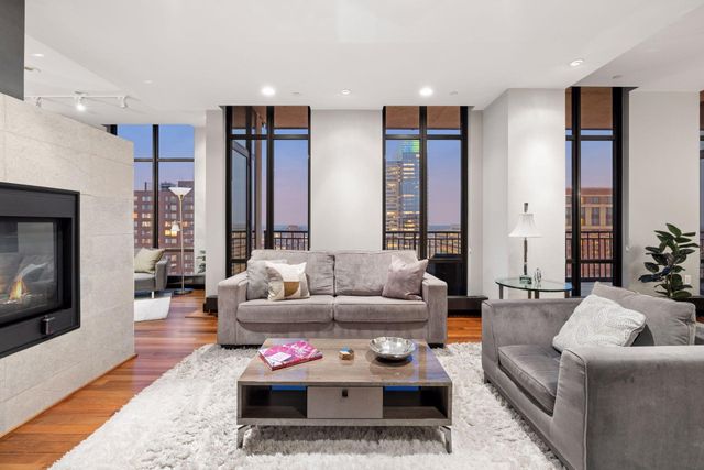 201 S 11th Street 2100, Minneapolis, MN 55403