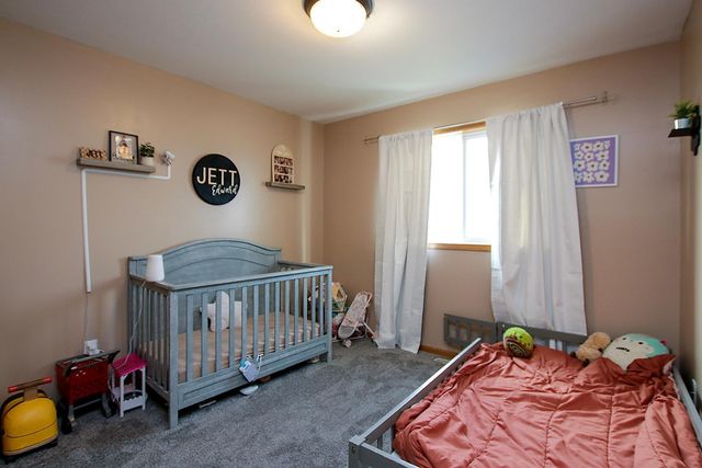 961 Carolina Parkway NW, Hutchinson, MN 55350