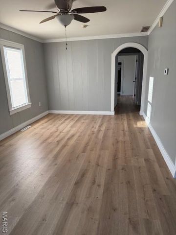 628 Moore Avenue, Sikeston, MO 63801