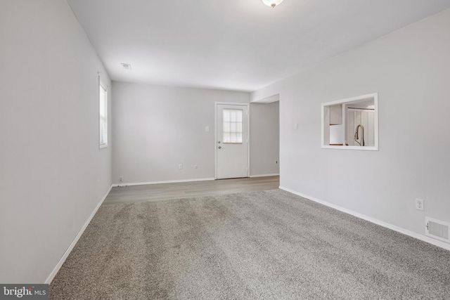108 MAYFAIR LN, Mount Laurel, NJ 08054