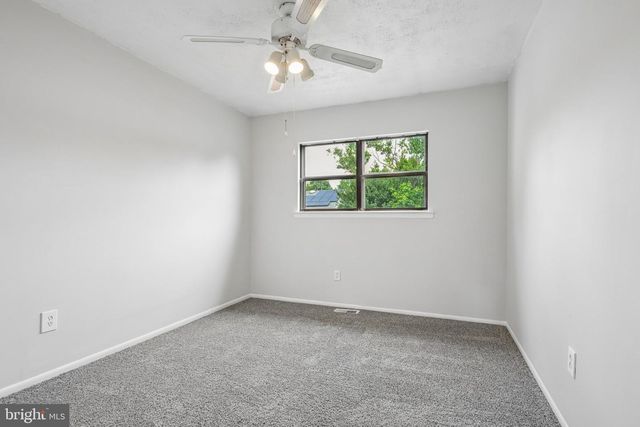 108 MAYFAIR LN, Mount Laurel, NJ 08054