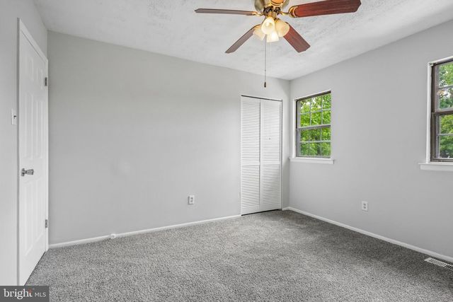 108 MAYFAIR LN, Mount Laurel, NJ 08054