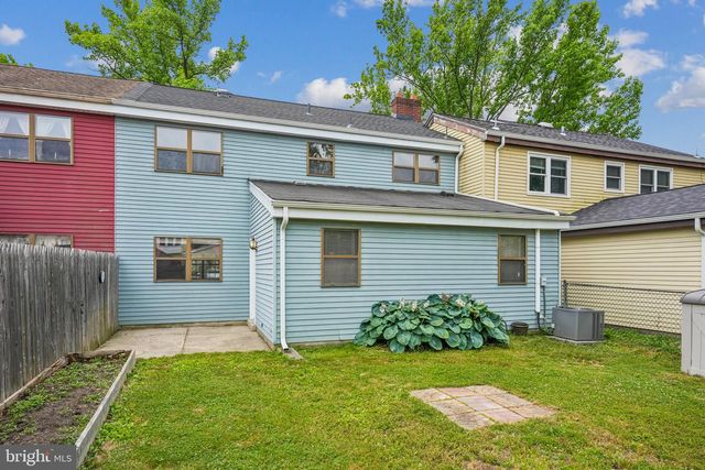 108 MAYFAIR LN, Mount Laurel, NJ 08054