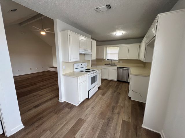 495 Shadow Trail, Sherman, TX 75092