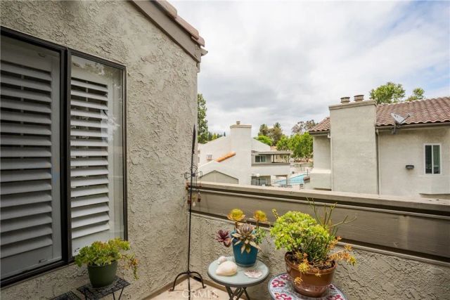6 Brownfield Lane, Pomona, CA 91766
