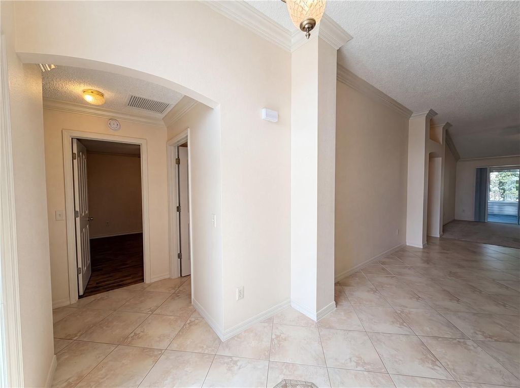 Image 11 of property listing at 1422 SEGOVIA PLACE, The Villages, FL 32162