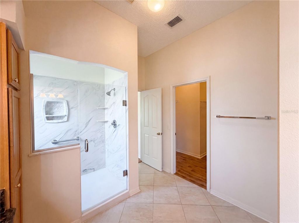 Image 20 of property listing at 1422 SEGOVIA PLACE, The Villages, FL 32162