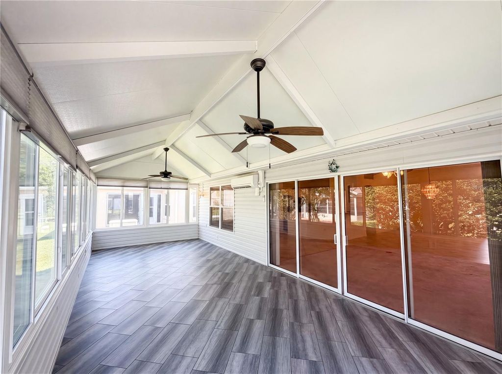 Image 24 of property listing at 1422 SEGOVIA PLACE, The Villages, FL 32162