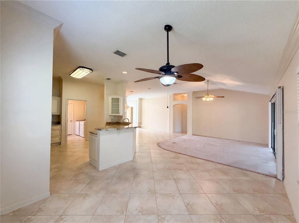 Image 4 of property listing at 1422 SEGOVIA PLACE, The Villages, FL 32162