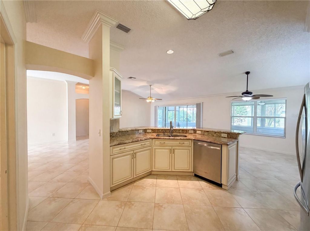 Image 7 of property listing at 1422 SEGOVIA PLACE, The Villages, FL 32162