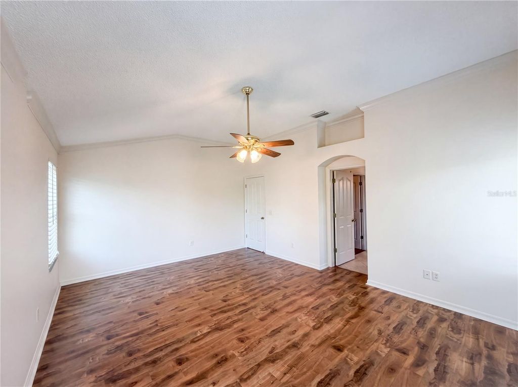 Image 10 of property listing at 1422 SEGOVIA PLACE, The Villages, FL 32162