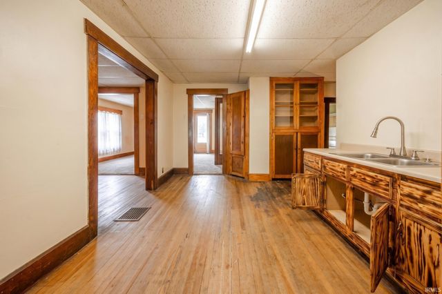 808 S Macedonia Avenue, Muncie, IN 47302