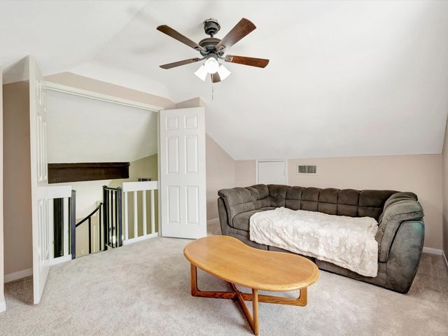 5521 Winding Brook Drive, Dickinson, TX 77539