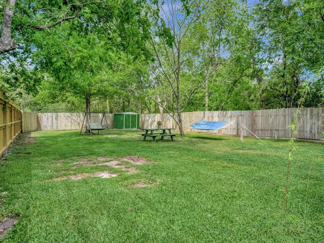 5521 Winding Brook Drive, Dickinson, TX 77539