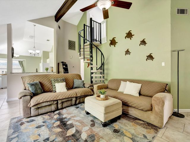 5521 Winding Brook Drive, Dickinson, TX 77539