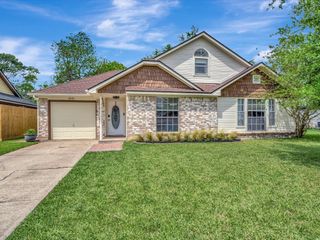 5521 Winding Brook Drive, Dickinson, TX 77539
