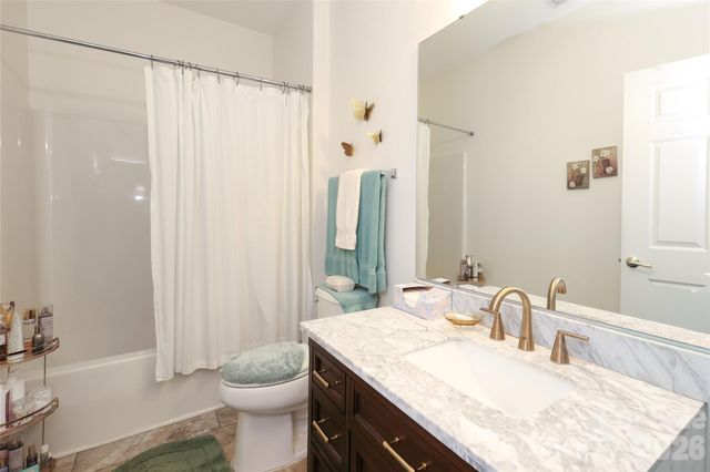 7175 Somerset Springs Drive E BLD1, Charlotte, NC 28262