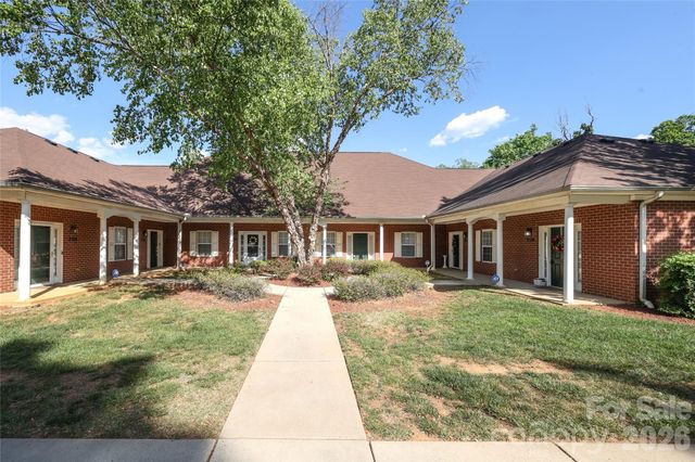 7175 Somerset Springs Drive E BLD1, Charlotte, NC 28262