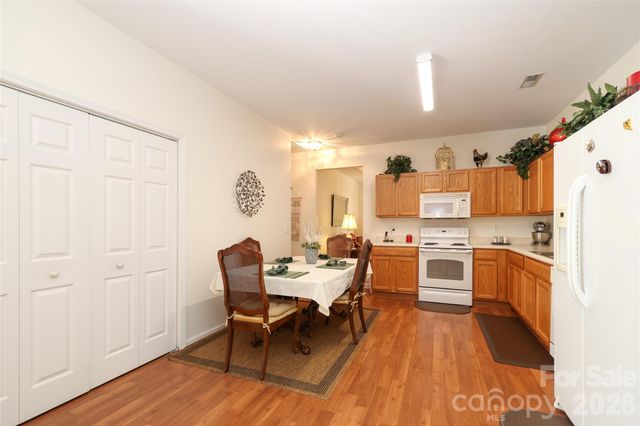 7175 Somerset Springs Drive E BLD1, Charlotte, NC 28262