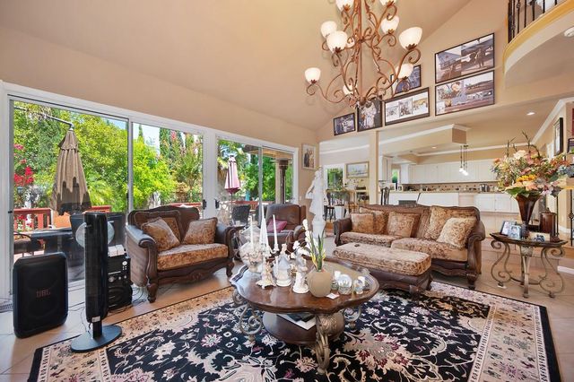 100 Hinkle Ct, Folsom, CA 95630