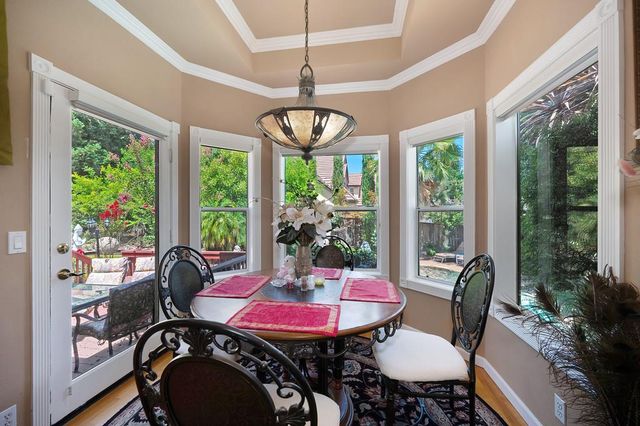 100 Hinkle Ct, Folsom, CA 95630