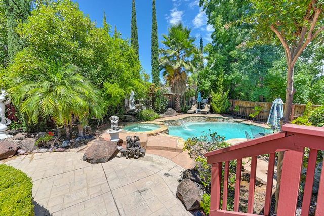 100 Hinkle Ct, Folsom, CA 95630