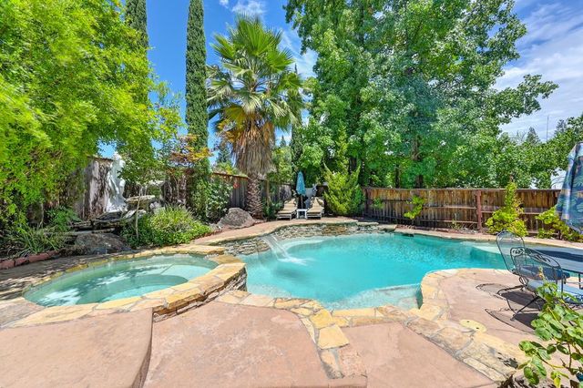 100 Hinkle Ct, Folsom, CA 95630