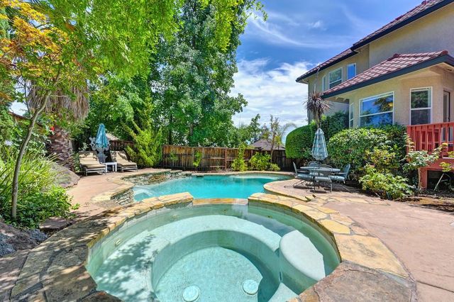 100 Hinkle Ct, Folsom, CA 95630