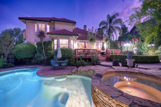 100 Hinkle Ct, Folsom, CA 95630