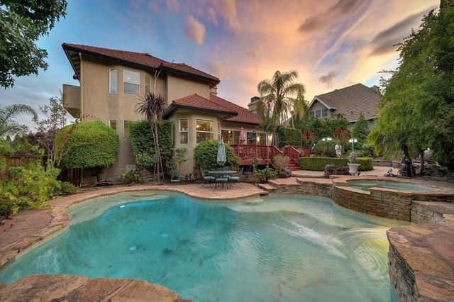 100 Hinkle Ct, Folsom, CA 95630