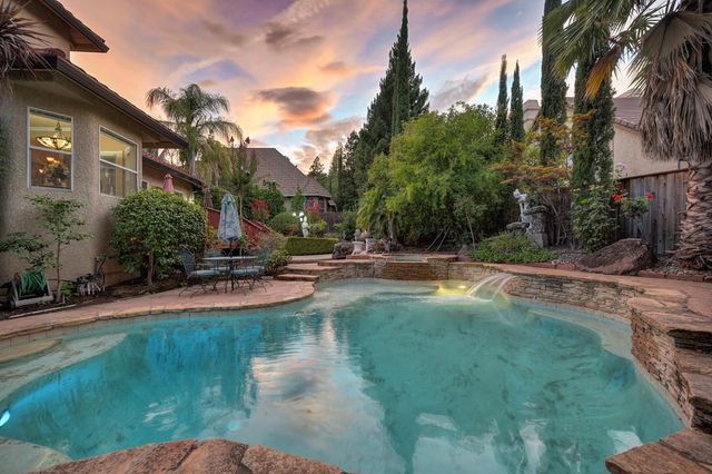 100 Hinkle Ct, Folsom, CA 95630