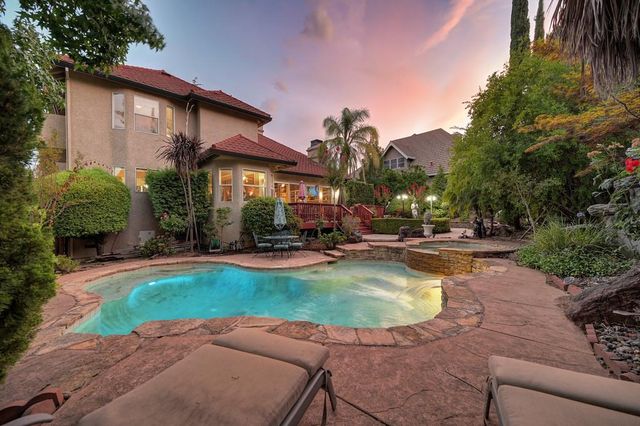 100 Hinkle Ct, Folsom, CA 95630