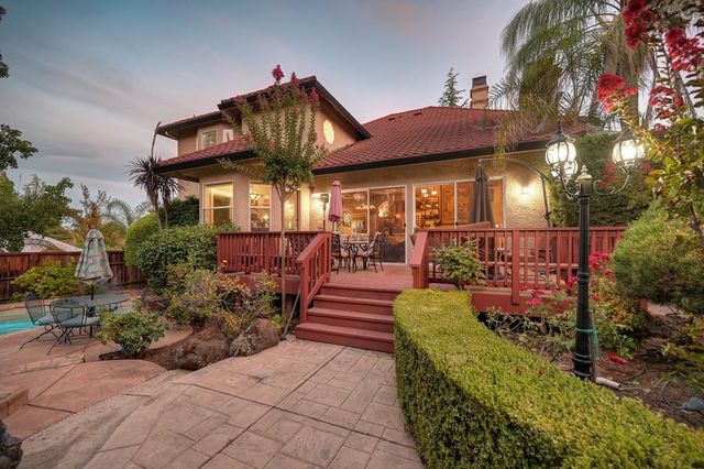 100 Hinkle Ct, Folsom, CA 95630