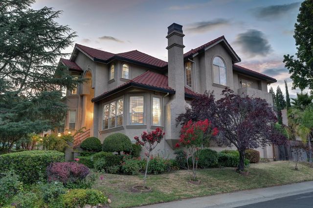 100 Hinkle Ct, Folsom, CA 95630