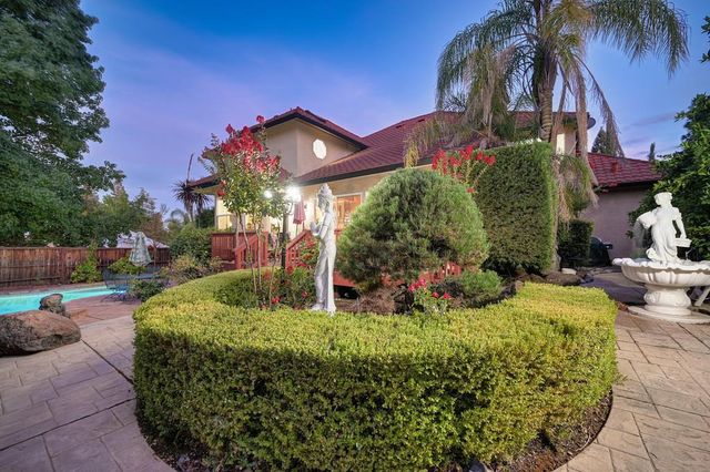 100 Hinkle Ct, Folsom, CA 95630