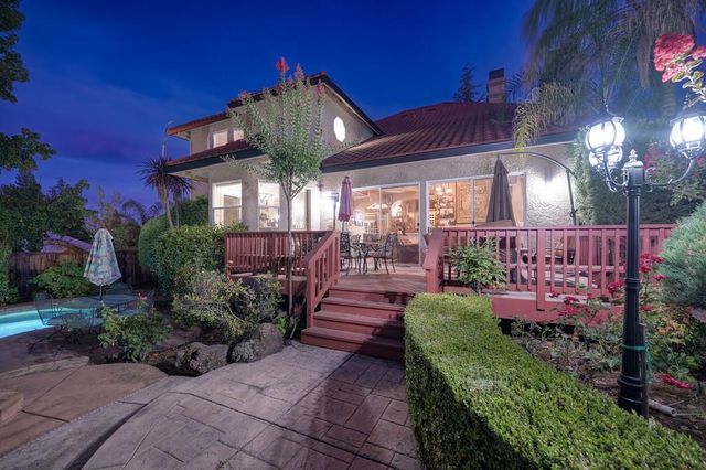 100 Hinkle Ct, Folsom, CA 95630