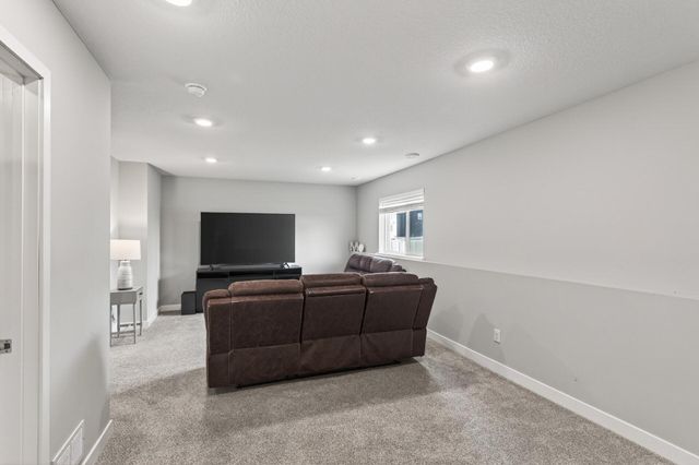6549 209th Street W, Farmington, MN 55024