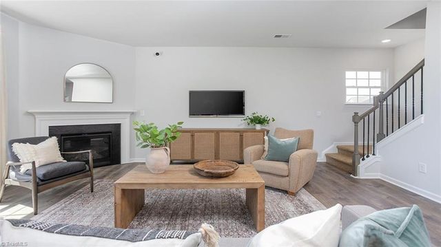 208 Hungerford Boulevard, Jamestown, NC 27282