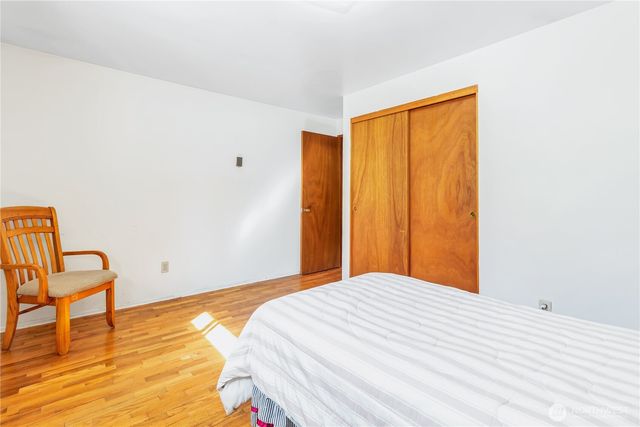 2304 S 300th Street, Federal Way, WA 98003