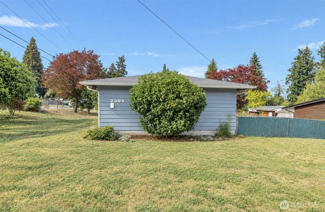 2304 S 300th Street, Federal Way, WA 98003