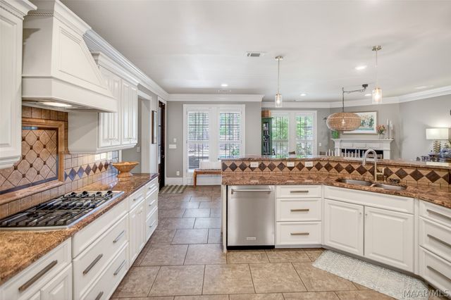 9512 Crescent Lodge Drive, Pike Road, AL 36064